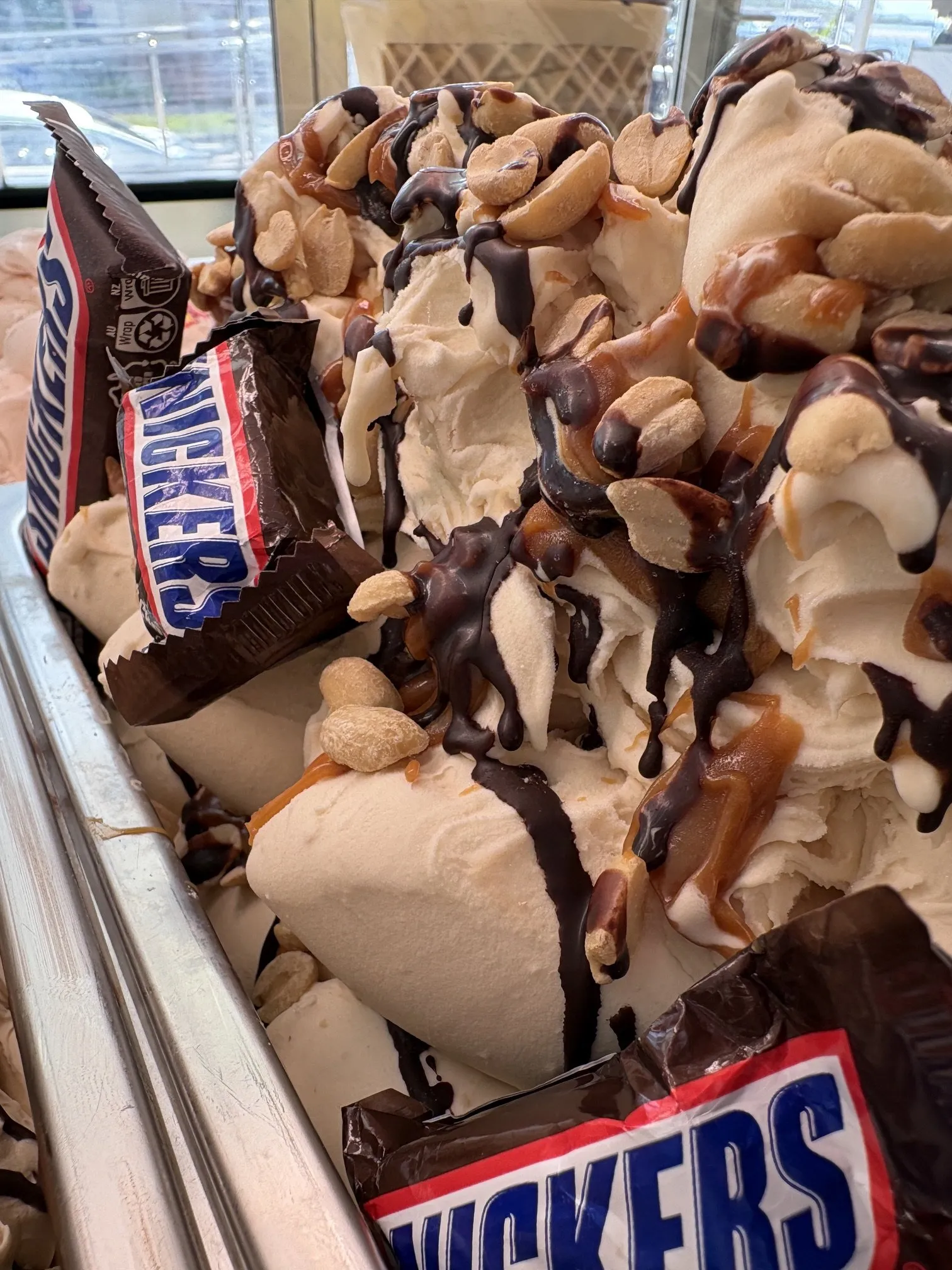 Nutknockle — Snickers at Gelato Wonderland